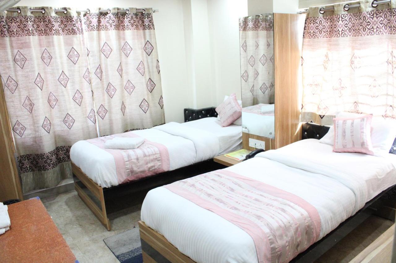 Hotel SQUARE PARK Dibrugarh Buitenkant foto