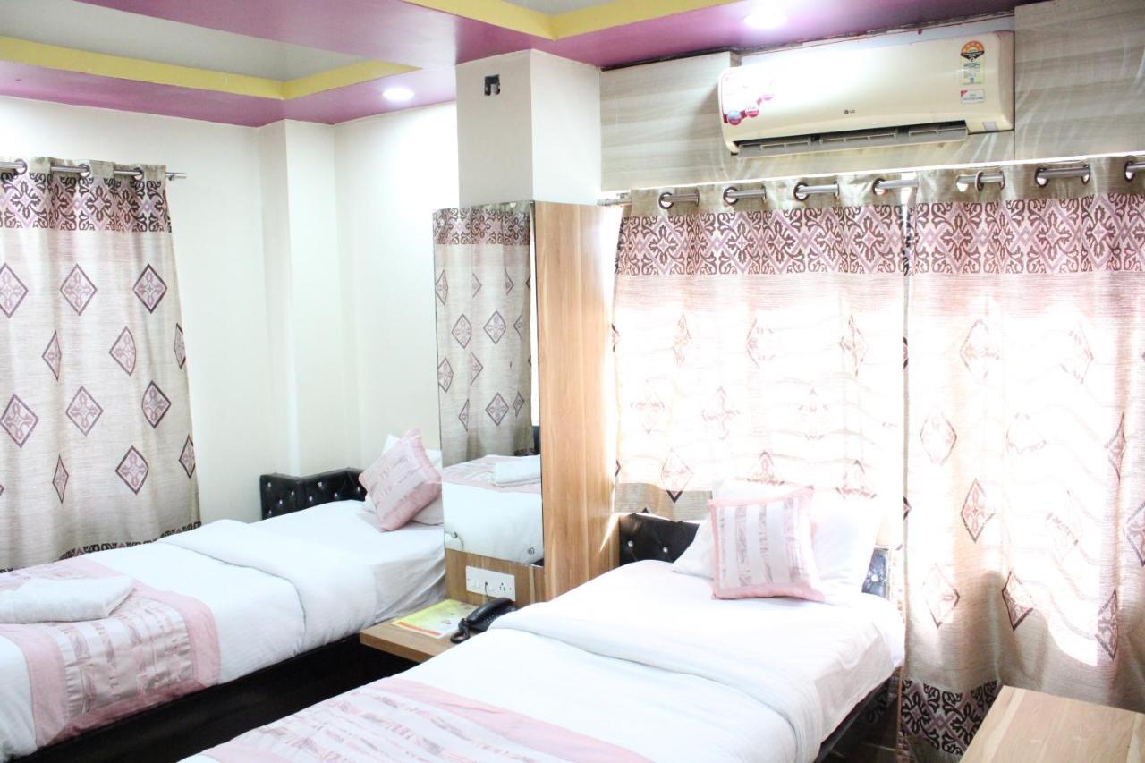 Hotel SQUARE PARK Dibrugarh Buitenkant foto