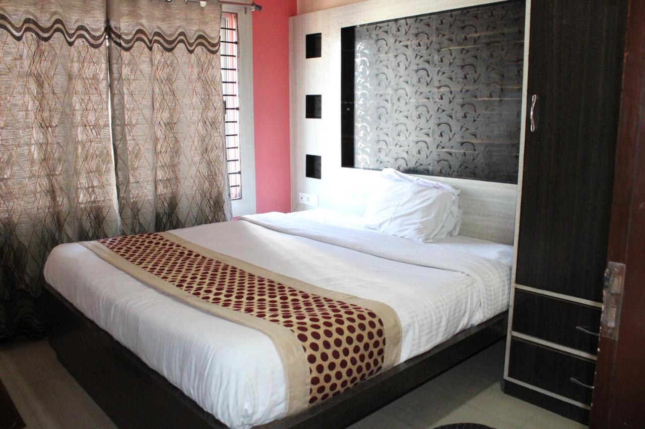 Hotel SQUARE PARK Dibrugarh Buitenkant foto