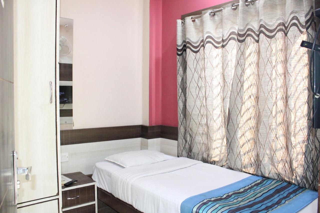 Hotel SQUARE PARK Dibrugarh Buitenkant foto