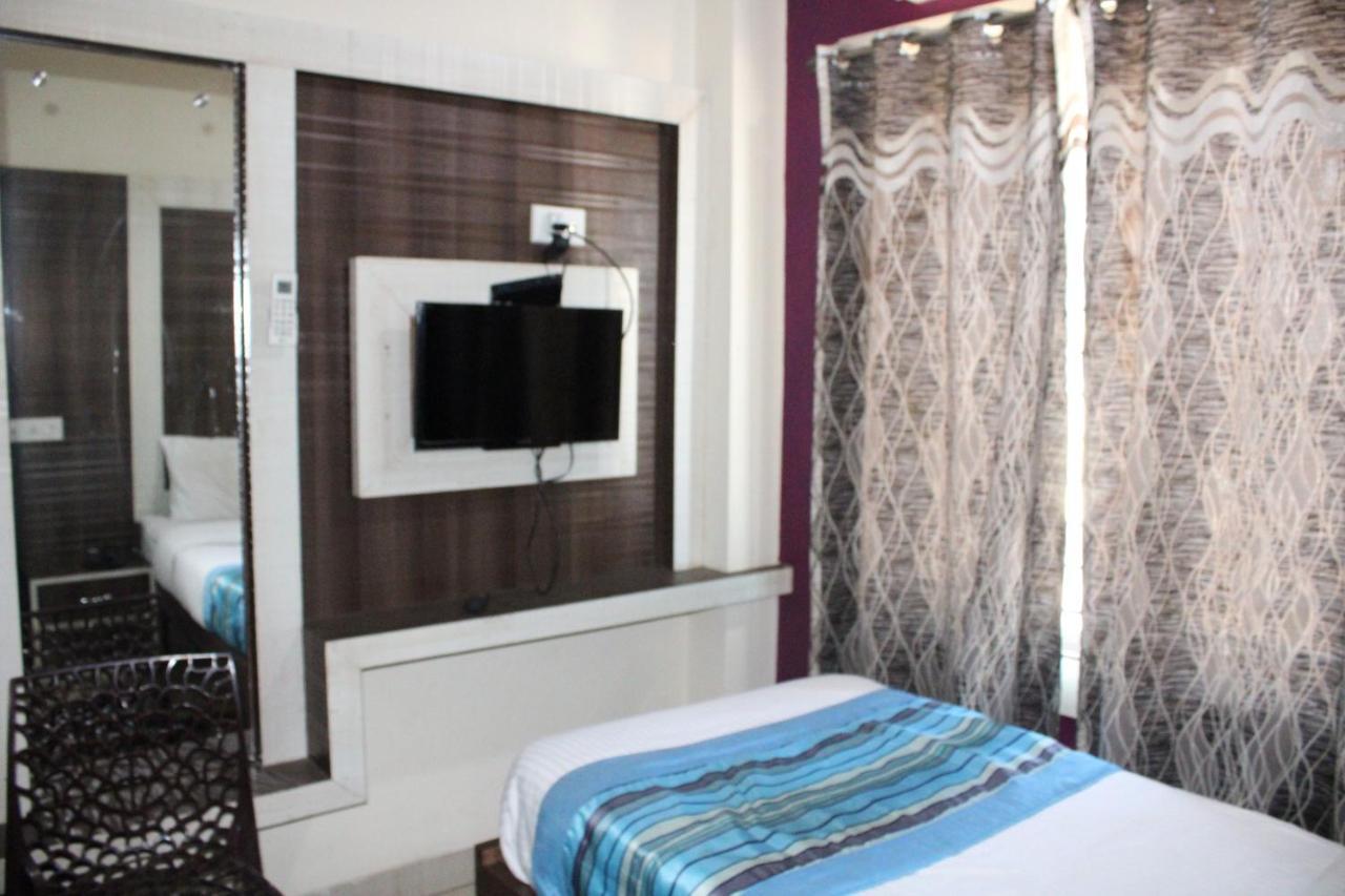Hotel SQUARE PARK Dibrugarh Buitenkant foto