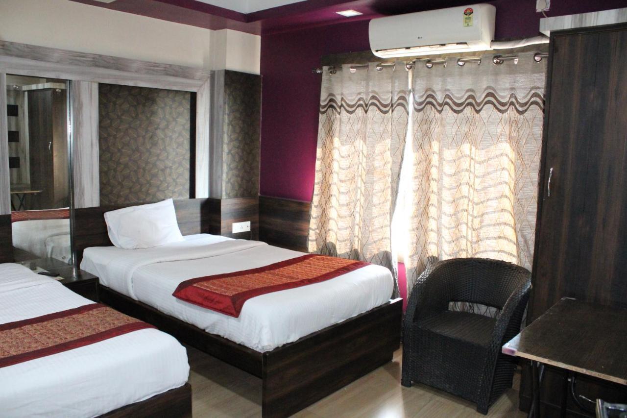 Hotel SQUARE PARK Dibrugarh Buitenkant foto